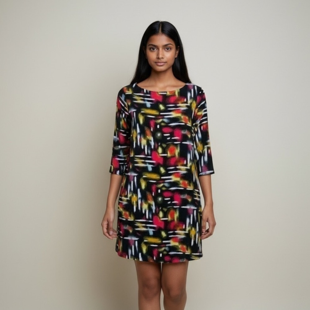 Tildon lightweight, 3/4 sleeves, 12 1/2 “ keyhole back, packable dress.